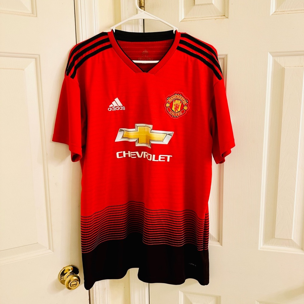 Machester United Woman Jersey. Size 2X. Very Classy .
